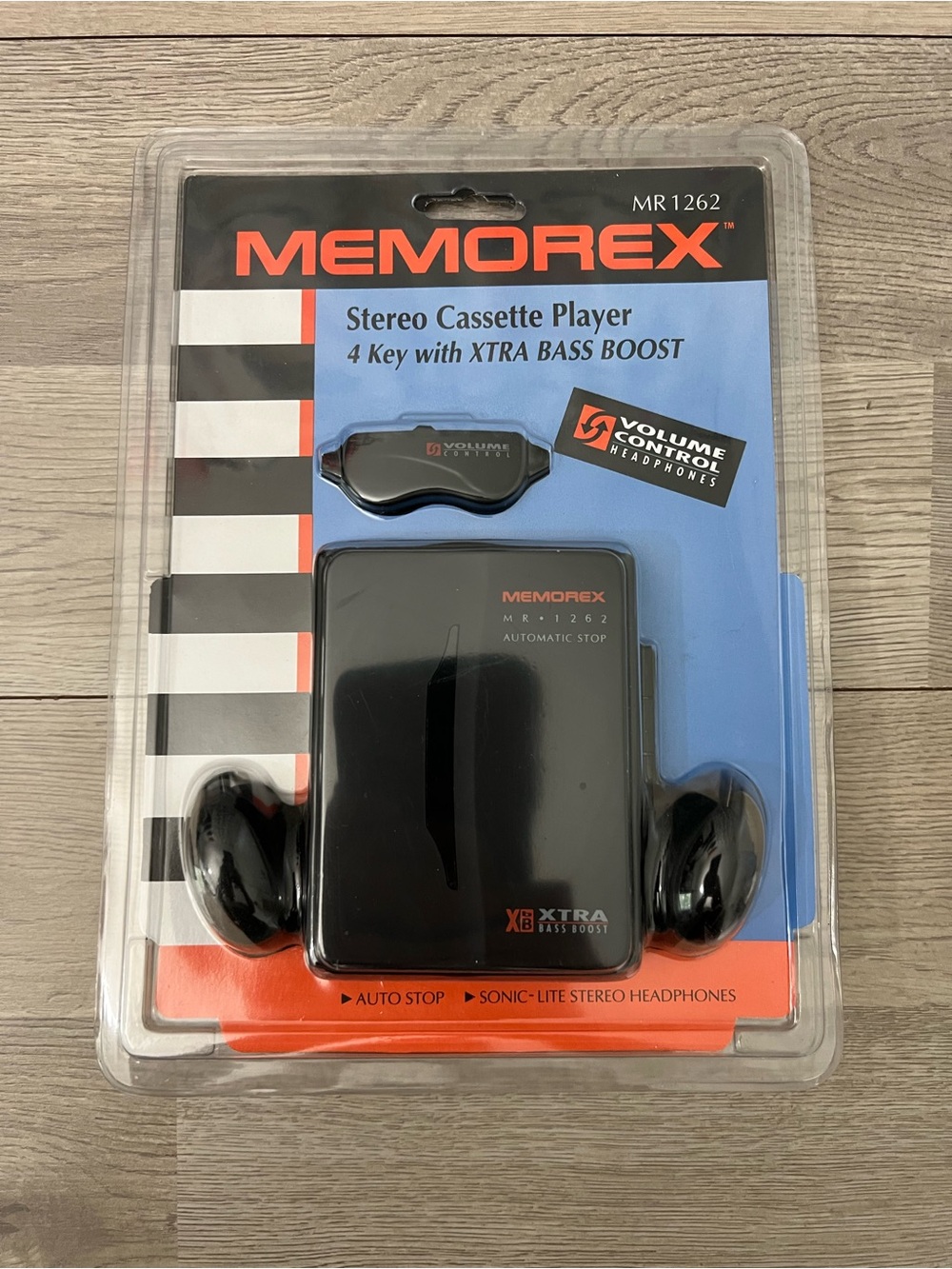 NEW Vintage Memorex MR 1262 Cassette Player With Headphones Bass Boost Black